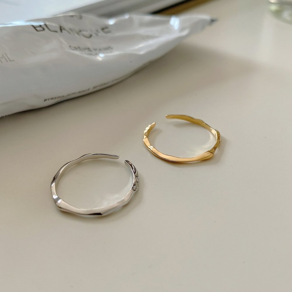 18K Goldplated Thin Minimalist Rings - Picture 9 of 9